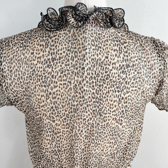 Y2k Sunny Leigh Leopard Print Sheer Ruffle Front Half Button Down V Neck Top - Picture 10 of 11